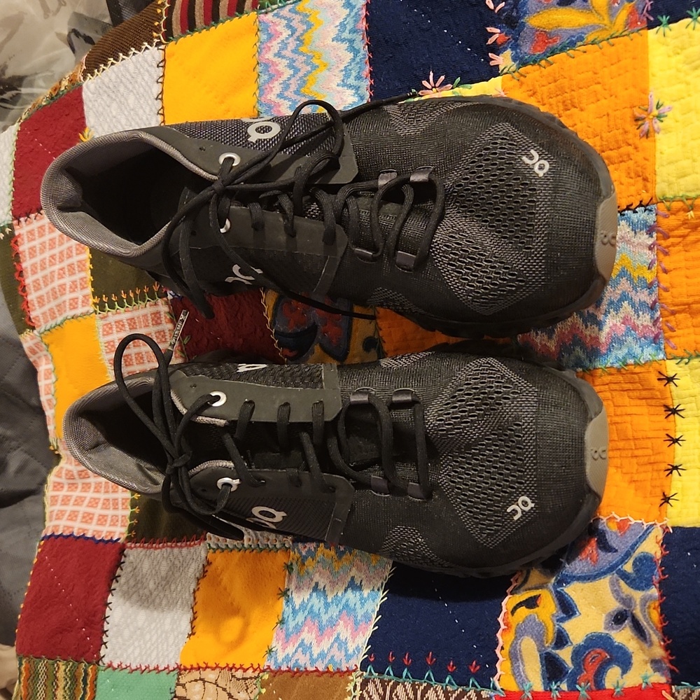 Women's On Cloud Black Tennis Shoes